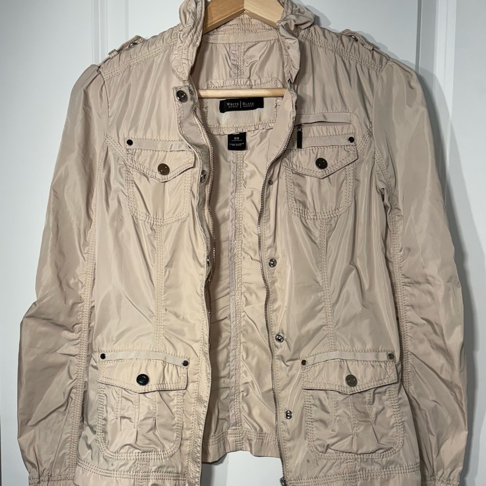 White House Black Market Cream Utility Jacket - Picture 3 of 6